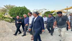 بازدید استاندار هرمزگان و مسئولان از پارک آبی بندرعباس با هدف توسعه زیرساخت‌های گردشگری شهری