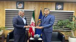 ديدار صميمانه مهدی نوبانی شهردار بندرعباس با عباس اكبری مدير كل سازمان تامين اجتماعی استان هرمزگان