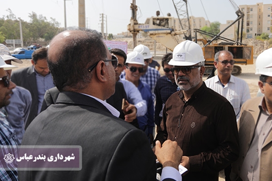 شهرداری,بندرعباس,عباس امینی زاده,پل,روگزر,زیرگذر,مهرگان,تقاطع,غیر هم سطح, 