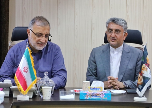 زاکانی: هرمزگان پیشانی ایران است، بندرعباس شایسته بهترین‌هاست